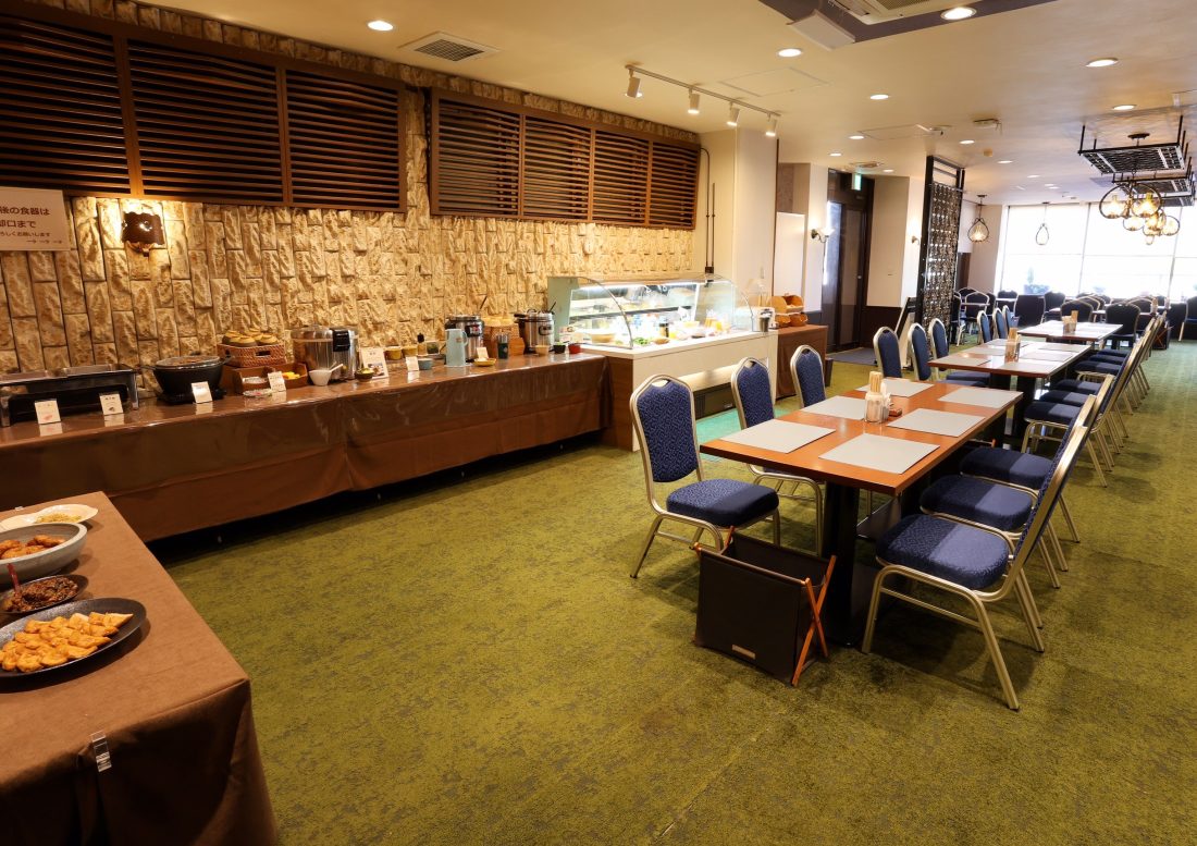 朝食会場